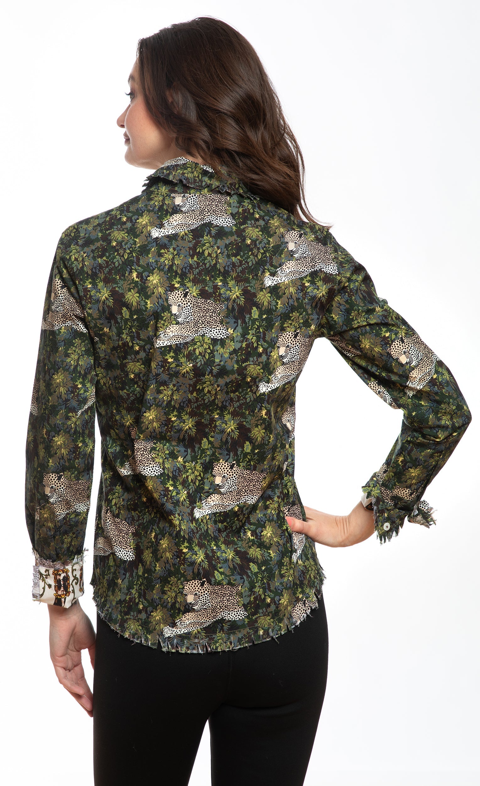 Cape Cod Top with Cheetahs in The Grass
