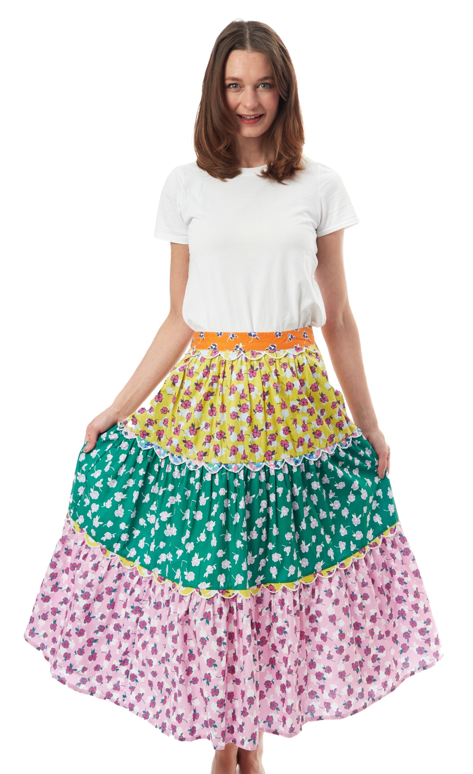 Dizzy-Lizzie Woodstock skirt with colorful embroidery, knee-length denim skirt with floral stitched details and a casual style.