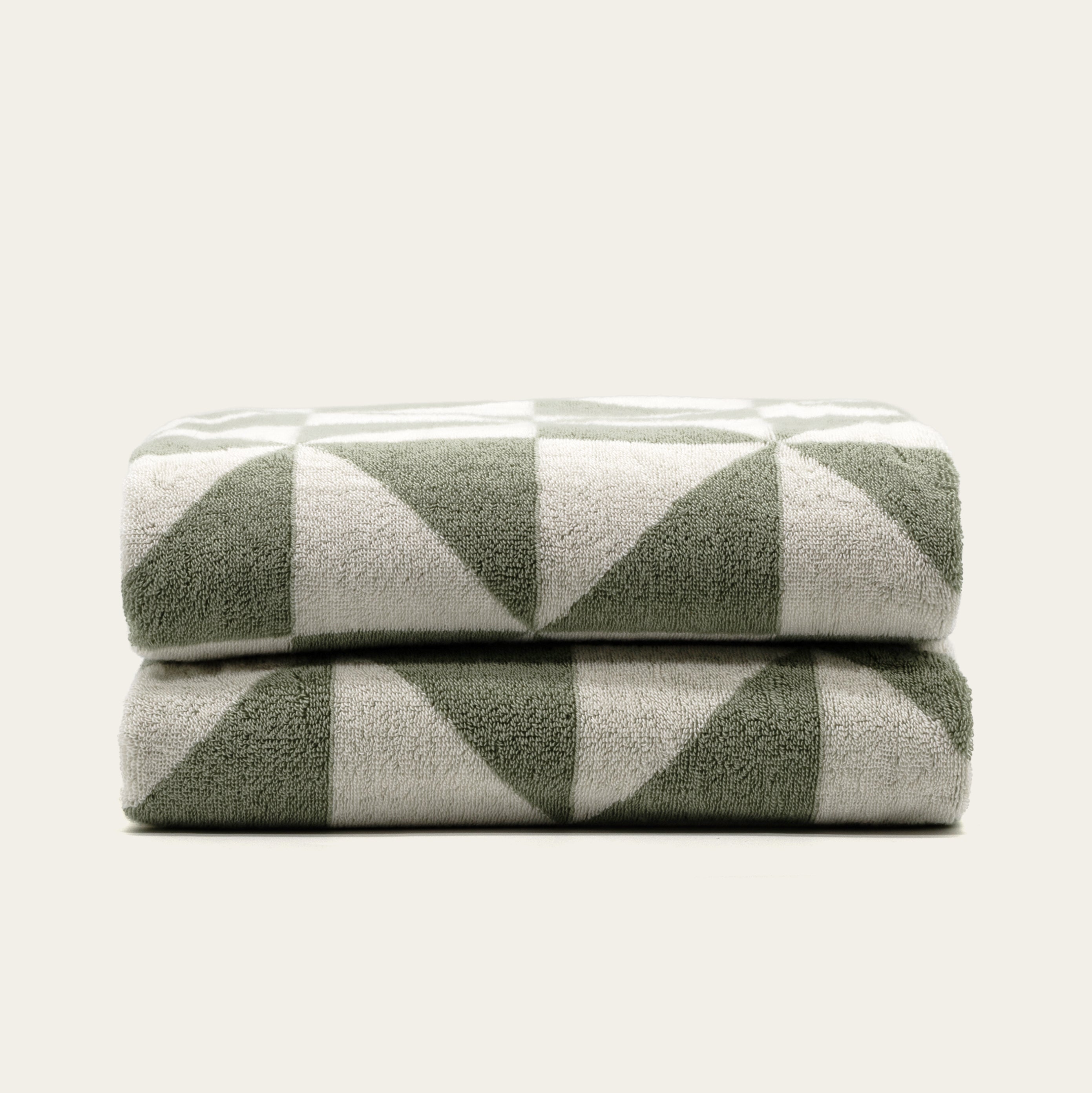 Umbra Australian cotton bath towels in soft white, featuring a plush, absorbent texture for luxurious home bath essentials