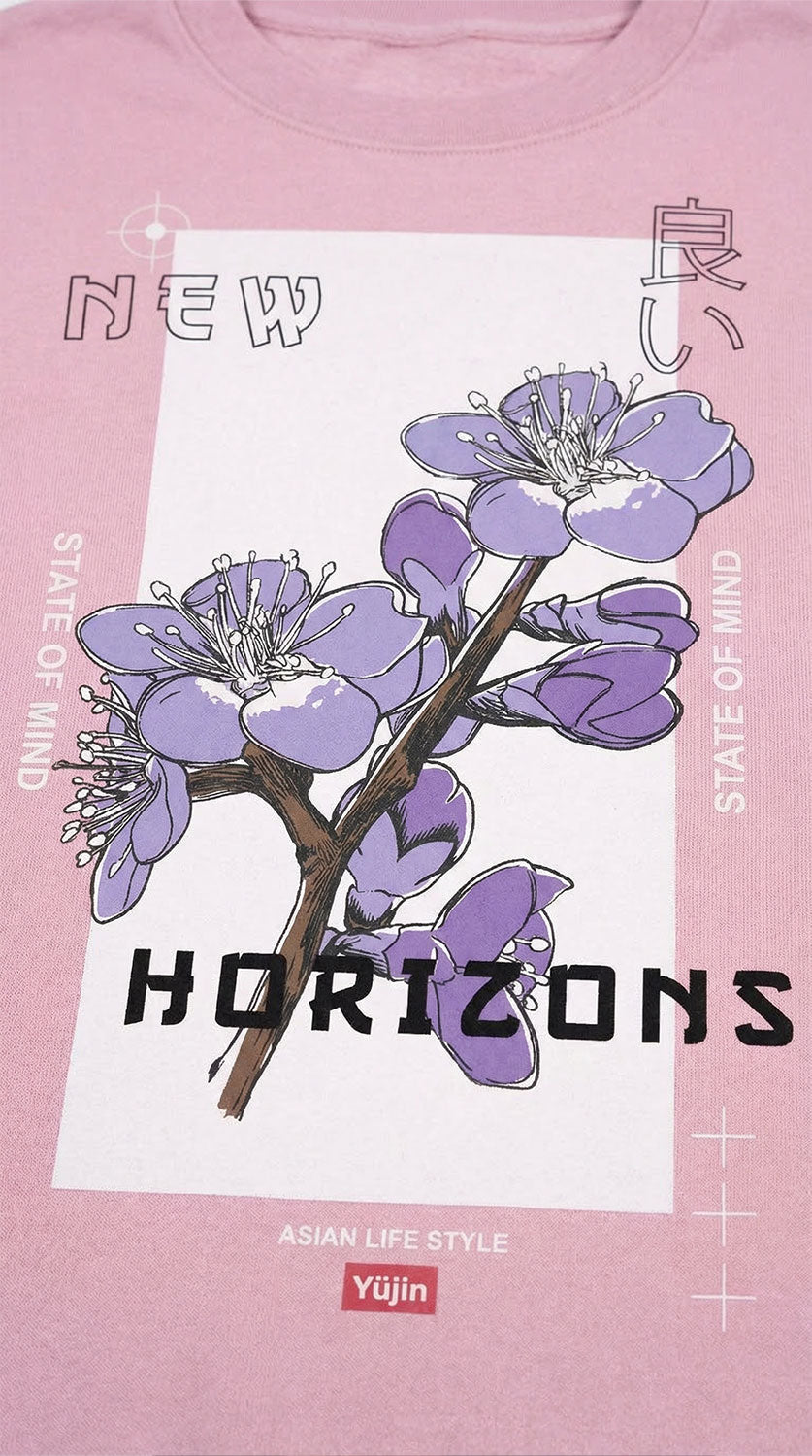 Yūjin Clothing Horizons sweatshirt with a cozy, relaxed fit featuring a stylish design and soft fabric, perfect for casual wear.