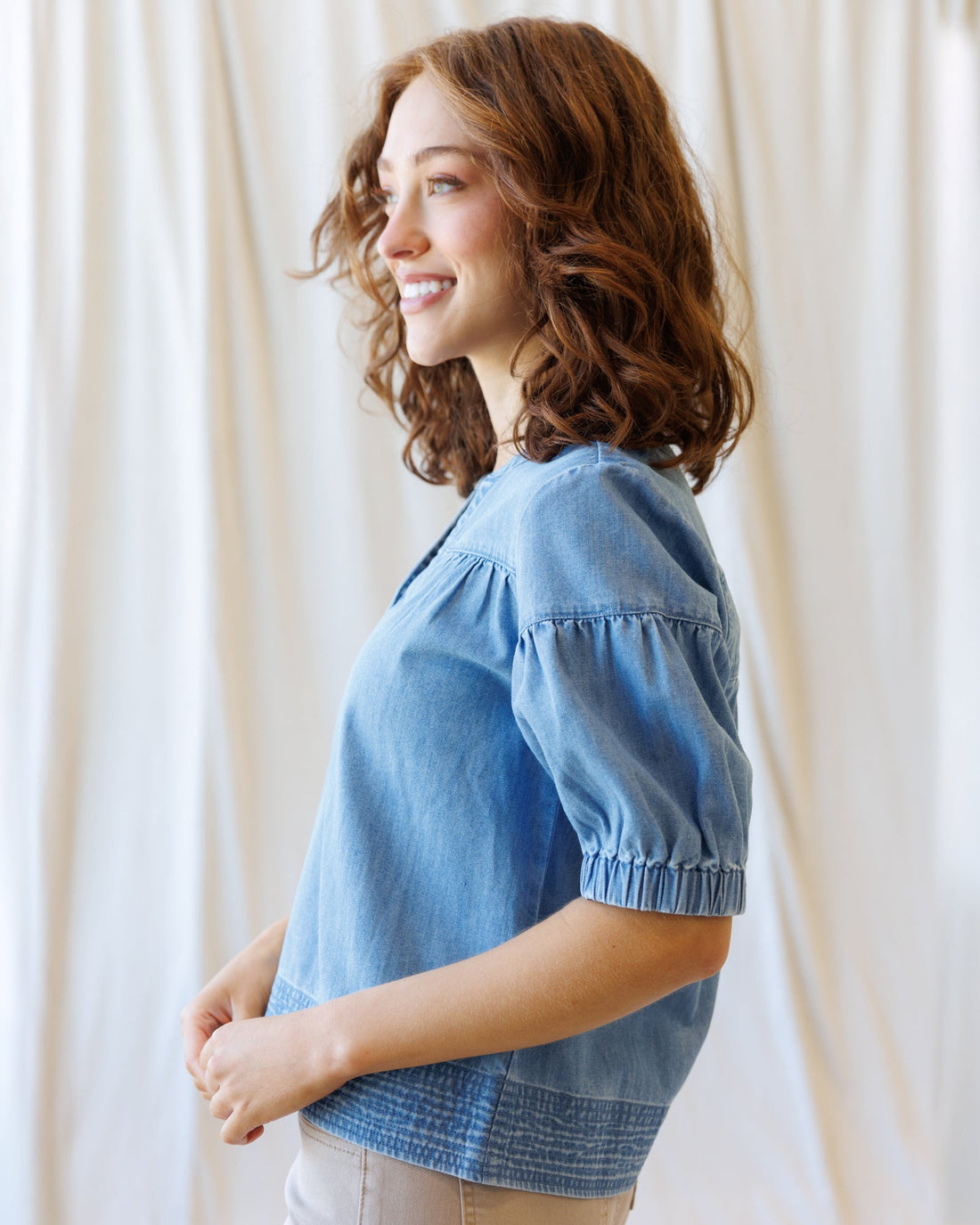 Downeast Portside Chambray Popover top featuring a relaxed fit, button-up front, and classic collar in lightweight chambray fabric.