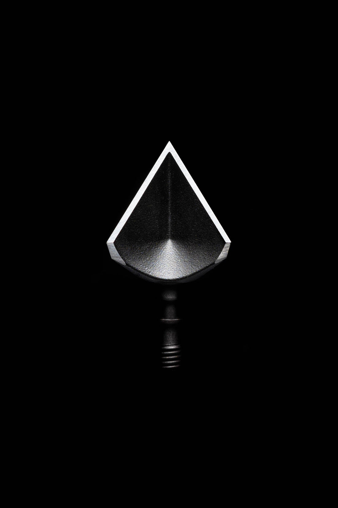 Annihilator Broadheads DOUBLE BEVEL 100 broadheads with sharp blades, designed for precision hunting and archery.