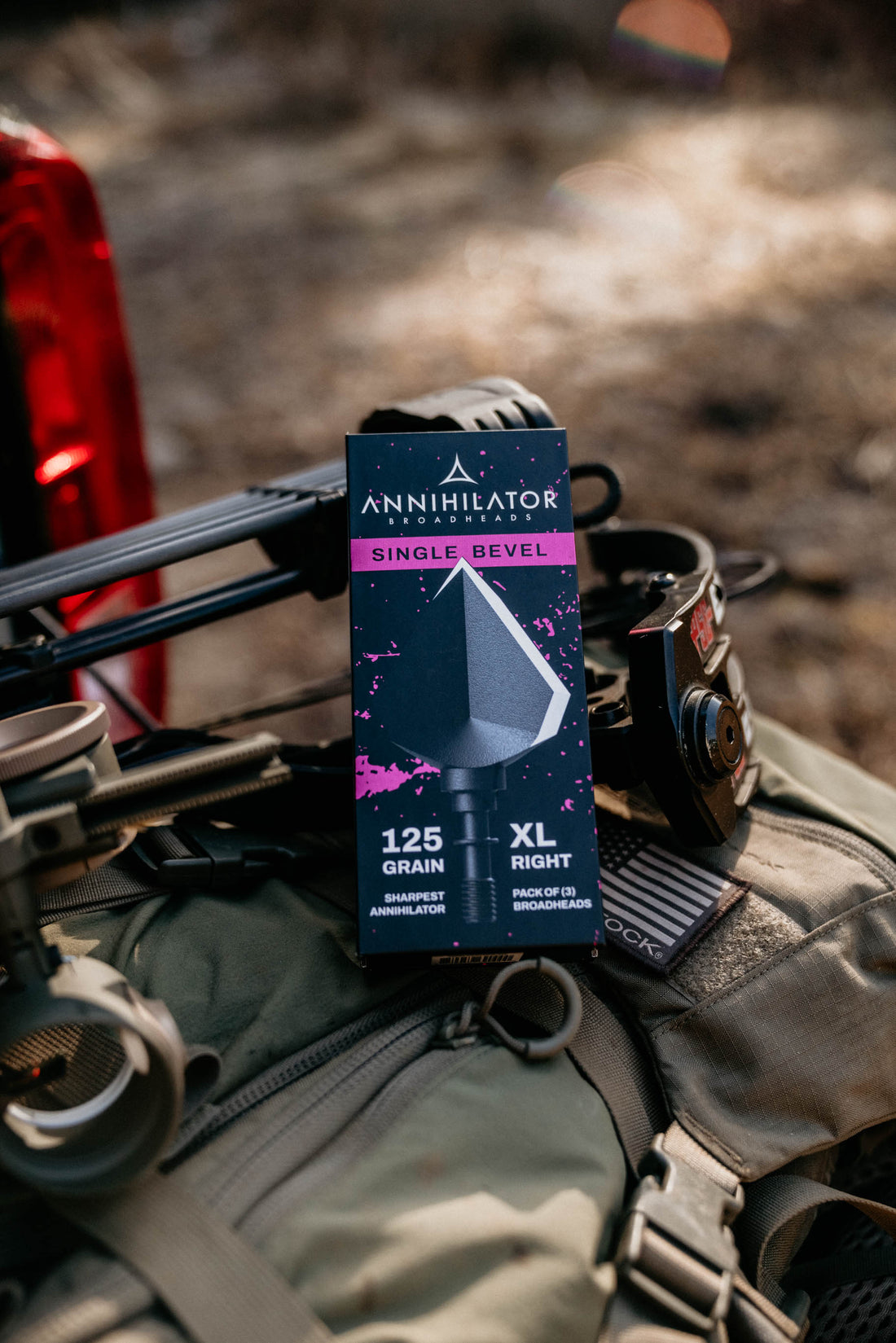 Annihilator Broadheads SINGLE BEVEL XL 125 broadhead with a single bevel design and sharp blades for hunting and archery.