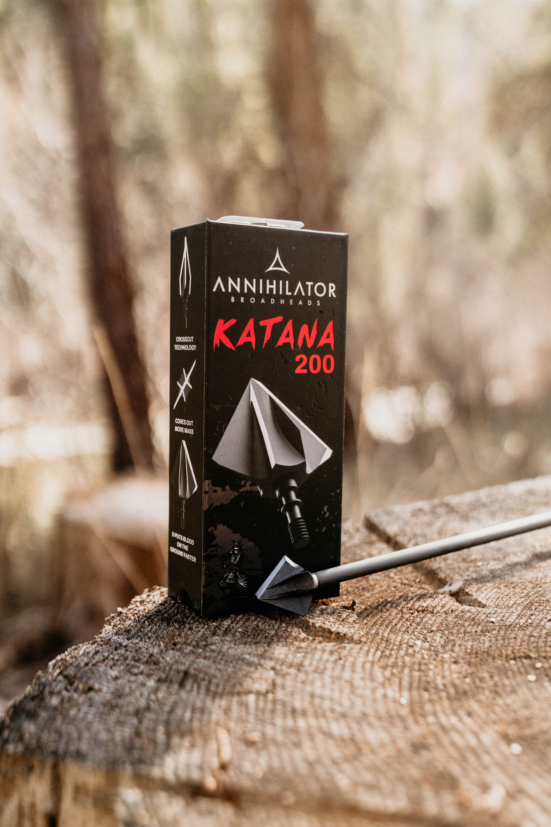 Annihilator Broadheads KATANA 200 broadheads displayed on a white background, showing sharp blades and sleek design.
