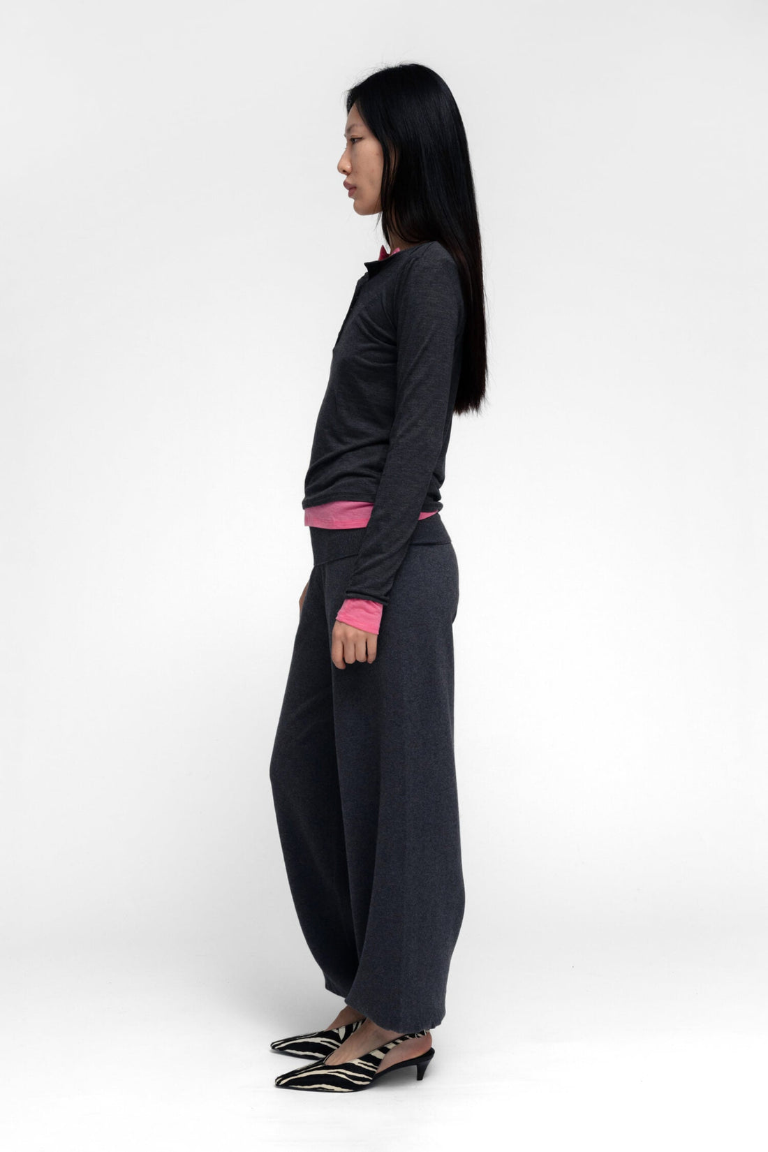 HARAM TOP IN CHARCOAL