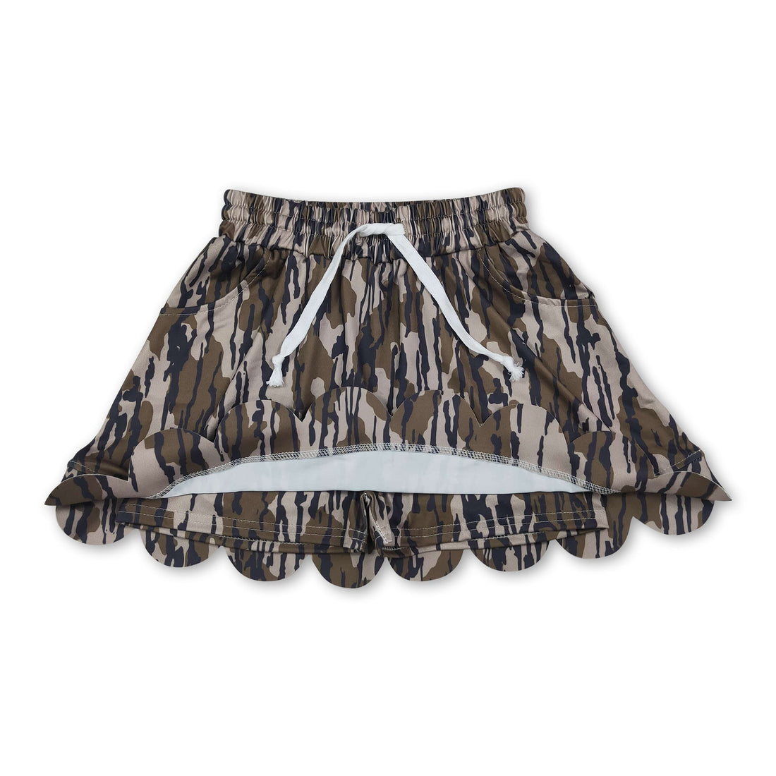 Olive camo pocket scallop girl skirt by Mini Rodeo, featuring a stylish scalloped hem and functional front pockets for kids.