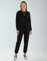 SpectraUSA fleece jogger pants P2005 in gray with elastic waistband and tapered fit, shown on a model.