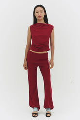 Findmenowthelabel Maru pants in raspberry, showcasing stylish, relaxed-fit pants made from soft fabric with a comfortable waistband.