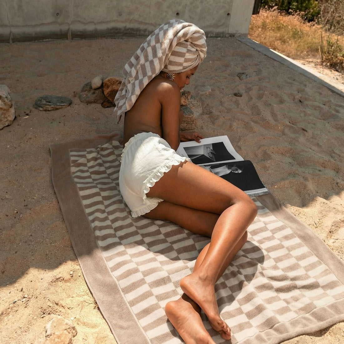 Soft Pietra Australian Cotton towels by Italic, showcasing plush texture and white color, perfect for luxurious bathroom use.