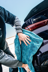 Blackline Car Care BLACKLINE® Twisted-Loop Drying Towel, thick microfiber fabric with twisted loops for fast, gentle drying of vehicles.