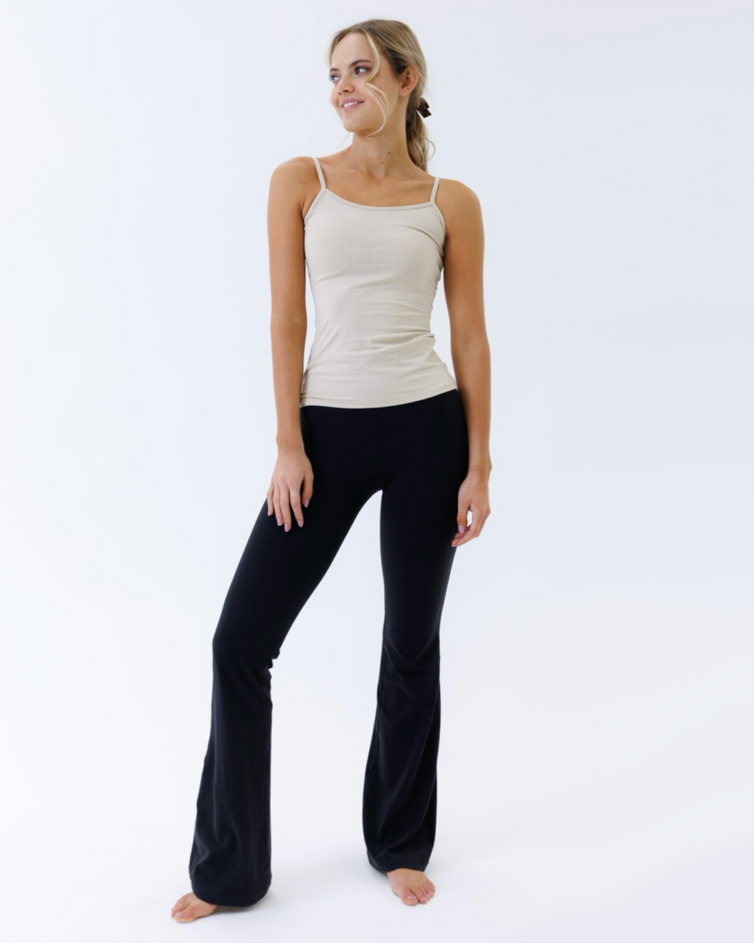 Downeast Wonder Cami in nude, a soft, seamless women’s camisole tee perfect for layering and everyday wear.