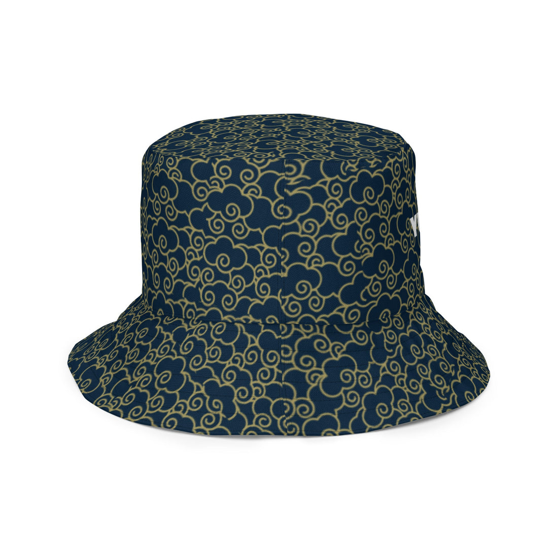 Reversible bucket hat featuring Japanese clouds pattern from Yūjin Clothing, stylish headwear with vibrant cloud design.