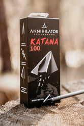 Annihilator Broadheads Katana 100 broadheads with right bevel design, sharp blades, and aerodynamic features for hunting.