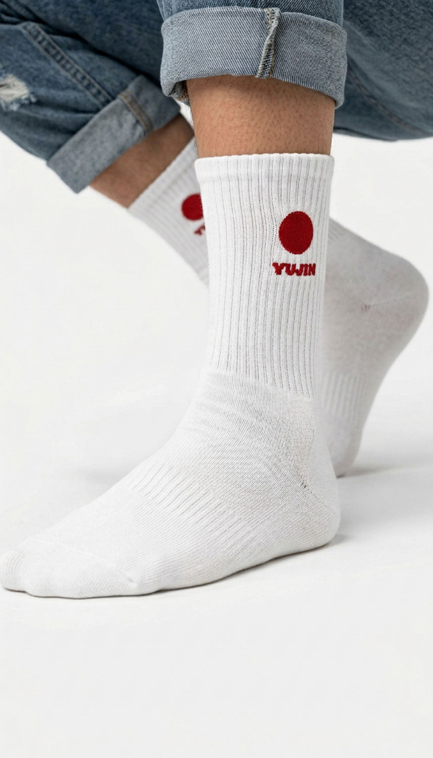 Yūjin Clothing Japanese classic socks featuring traditional patterns and comfortable fabric for everyday wear.