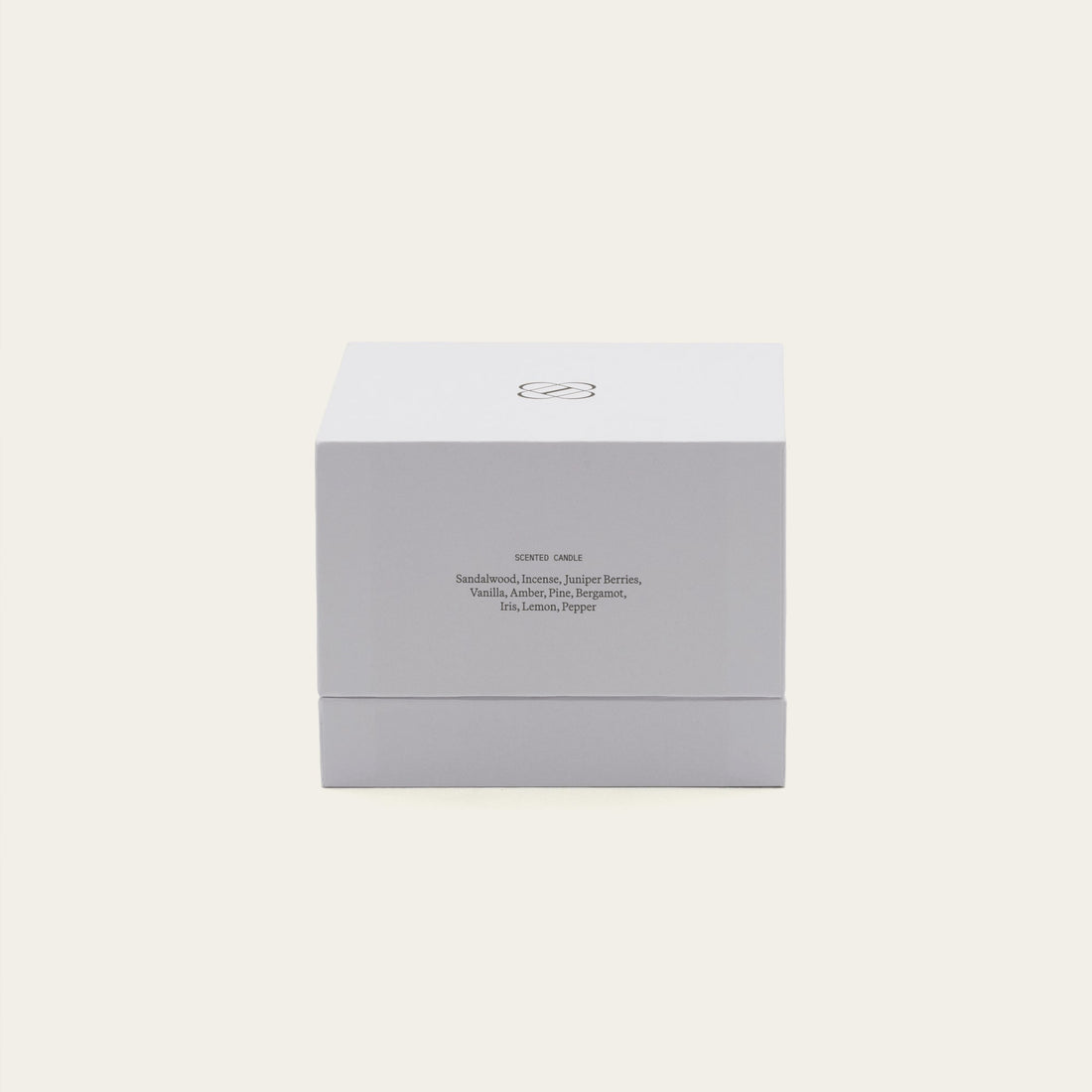 Italic soy wax ceramic candle with salted design, featuring a white ceramic container and a natural wick for a cozy ambiance.
