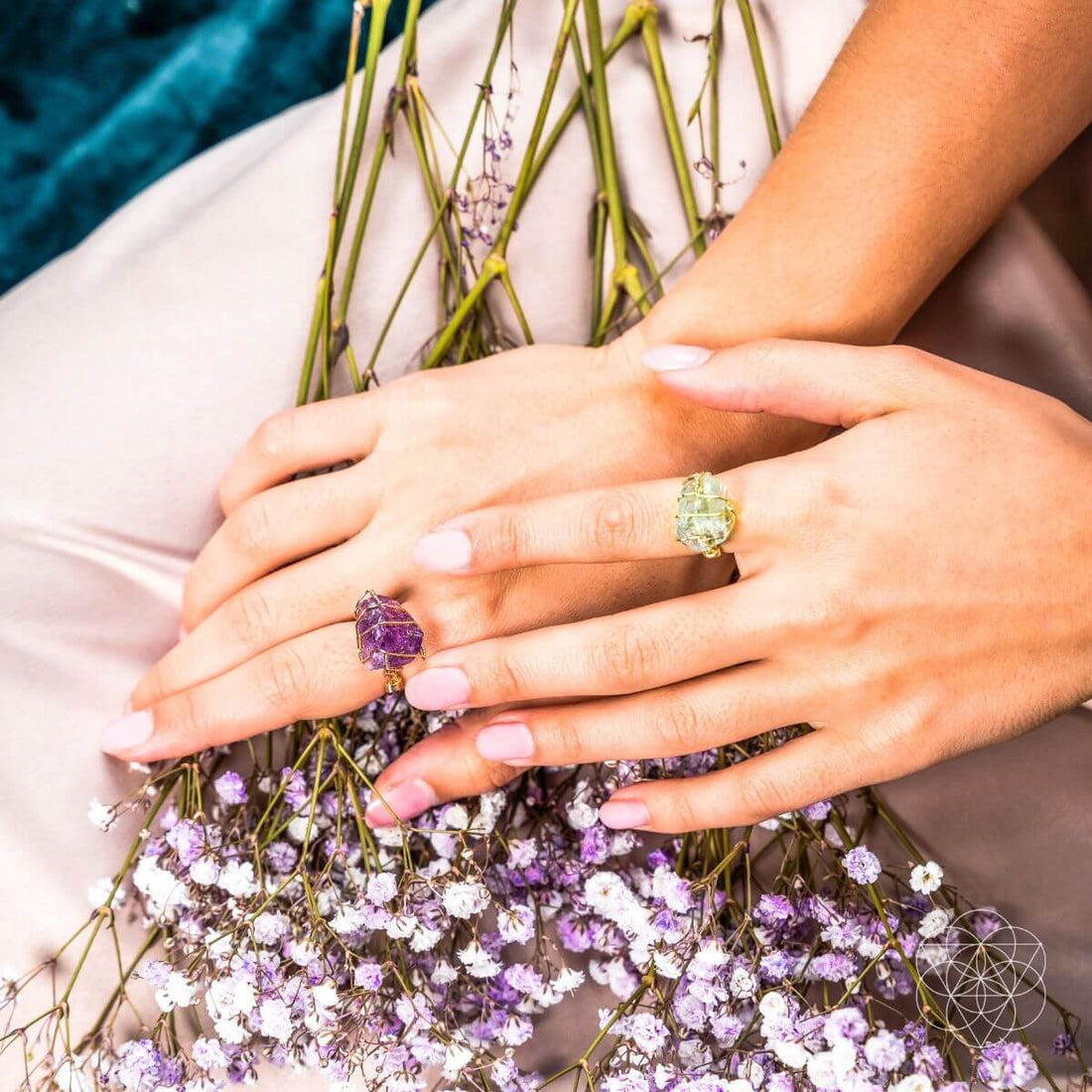 Set of anti-stress rings by Conscious Items, featuring smooth, colorful rings designed to promote relaxation and stress relief.
