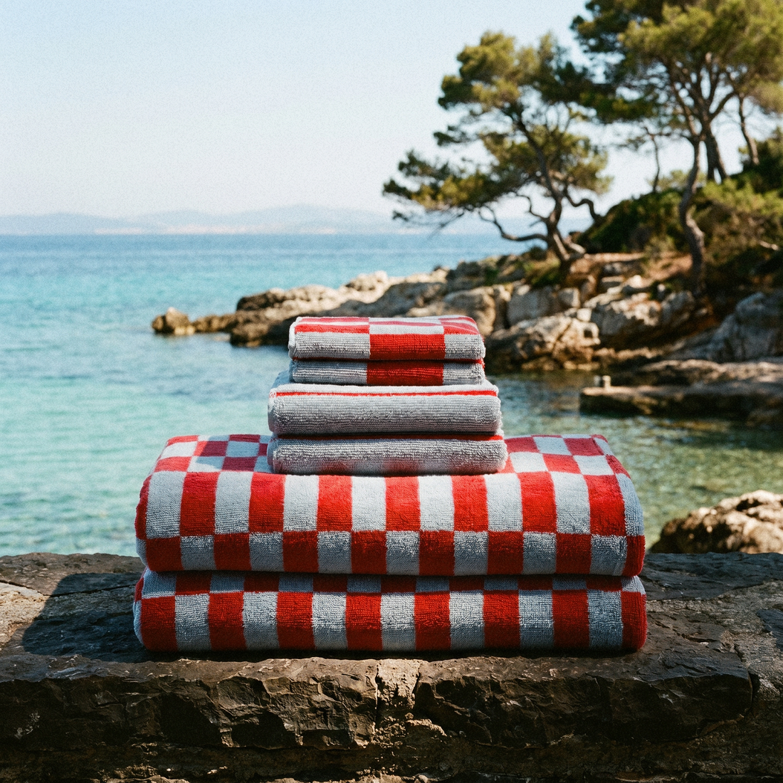 Close-up of soft Pietra Australian cotton towels by Italic, showcasing their plush texture and high-quality weave.