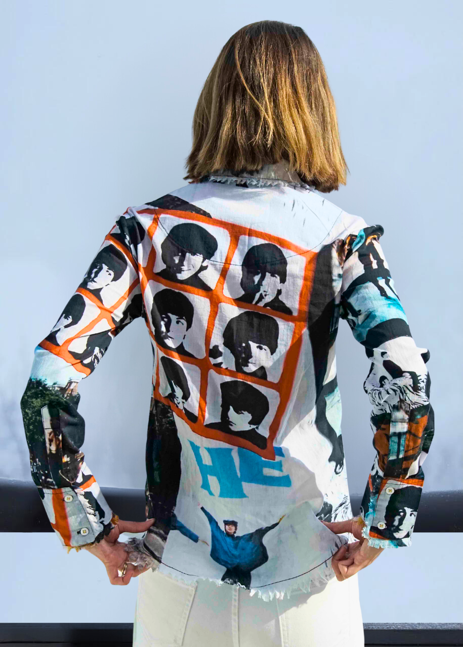 Dizzy-Lizzie Fab 4 Top shirt in XS, featuring a stylish design with a comfortable fit and vibrant fabric.