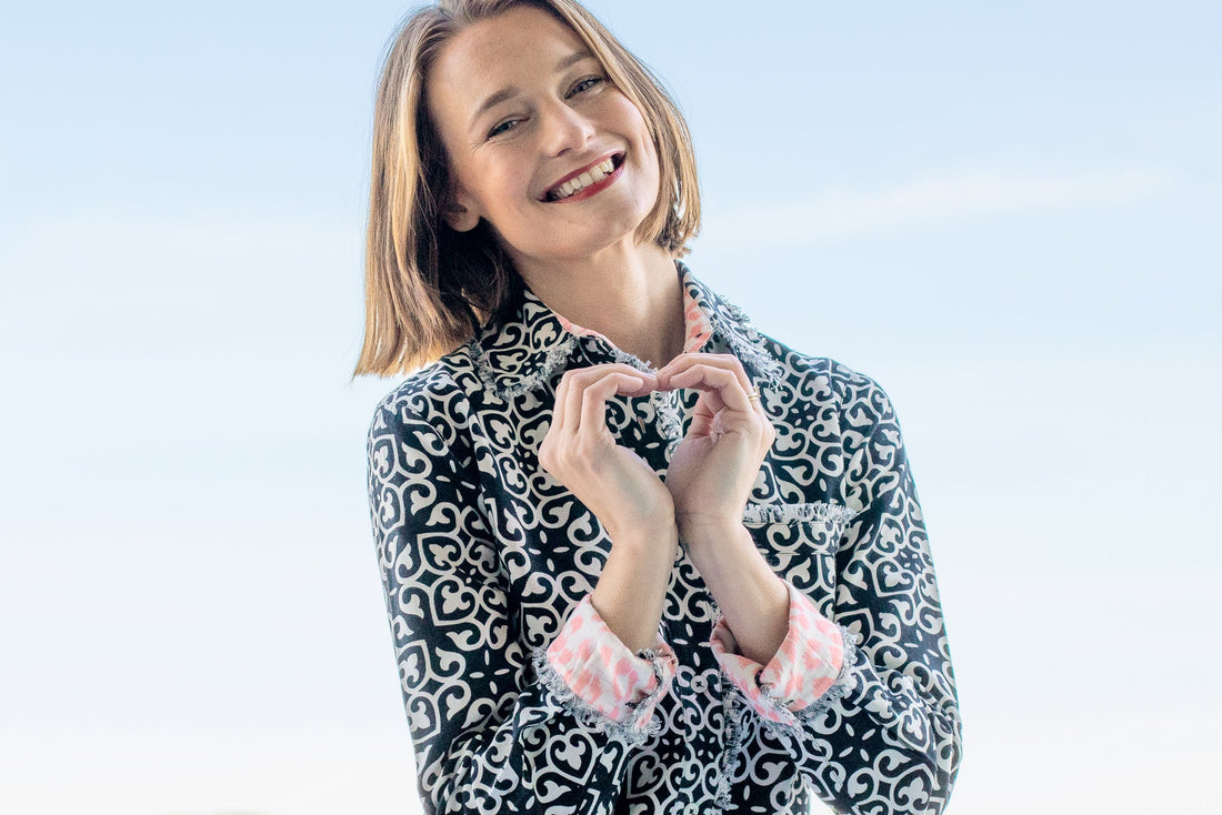 Dizzy-Lizzie Cape Cod shirt with black and white geometric print, long-sleeve casual shirt for women.
