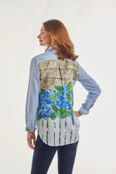 Dizzy-Lizzie Chesapeake Top in blue and white stripe with back motif featuring picket fence and hydrangeas, casual women&