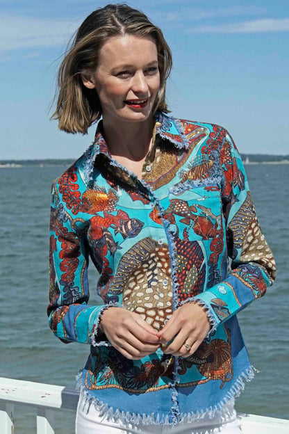 Dizzy-Lizzie Cape Cod Tunic with aquarium print, lightweight fabric, featuring colorful fish and marine life design.