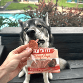 Farm To Pet turkey chips snack pack with low allergen treats for training, shown in a clear image.
