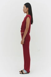 FindmeNowTheLabel Maru pants in raspberry color, stylish casual pants with a relaxed fit, shown in a front view image.