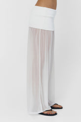 Findmenowthelabel RAEL white pants, stylish and comfortable, shown on model with a relaxed fit and clean design.