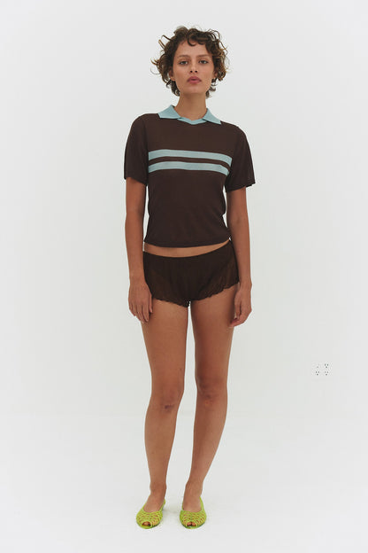 Findmenowthelabel Araci knit polo top in cocoa cream, showcasing a stylish t-shirt with a knitted collar and soft fabric.