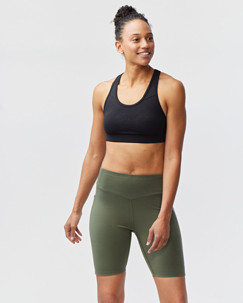 Goal Five Go Again Bike Short 8" for training in dark moss color, featuring a comfortable fit and athletic design.