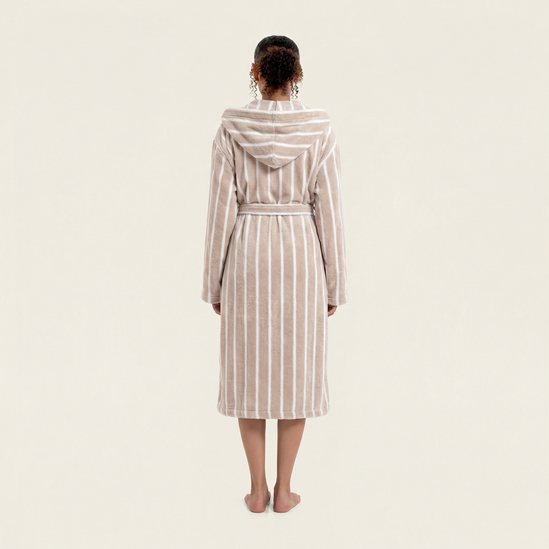 Unisex Ultraplush Australian Cotton bathrobe by Italic, showing soft, plush fabric and relaxed fit in a cozy neutral color.