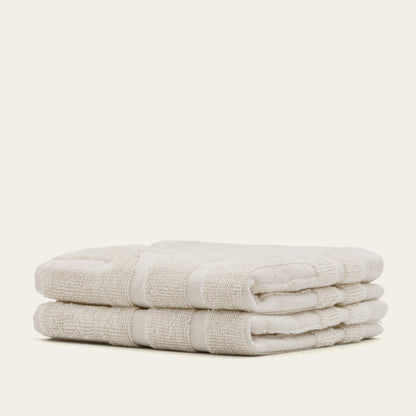 Soft white Capri Australian cotton bath towel from Italic, showing plush fabric and elegant texture for home use.