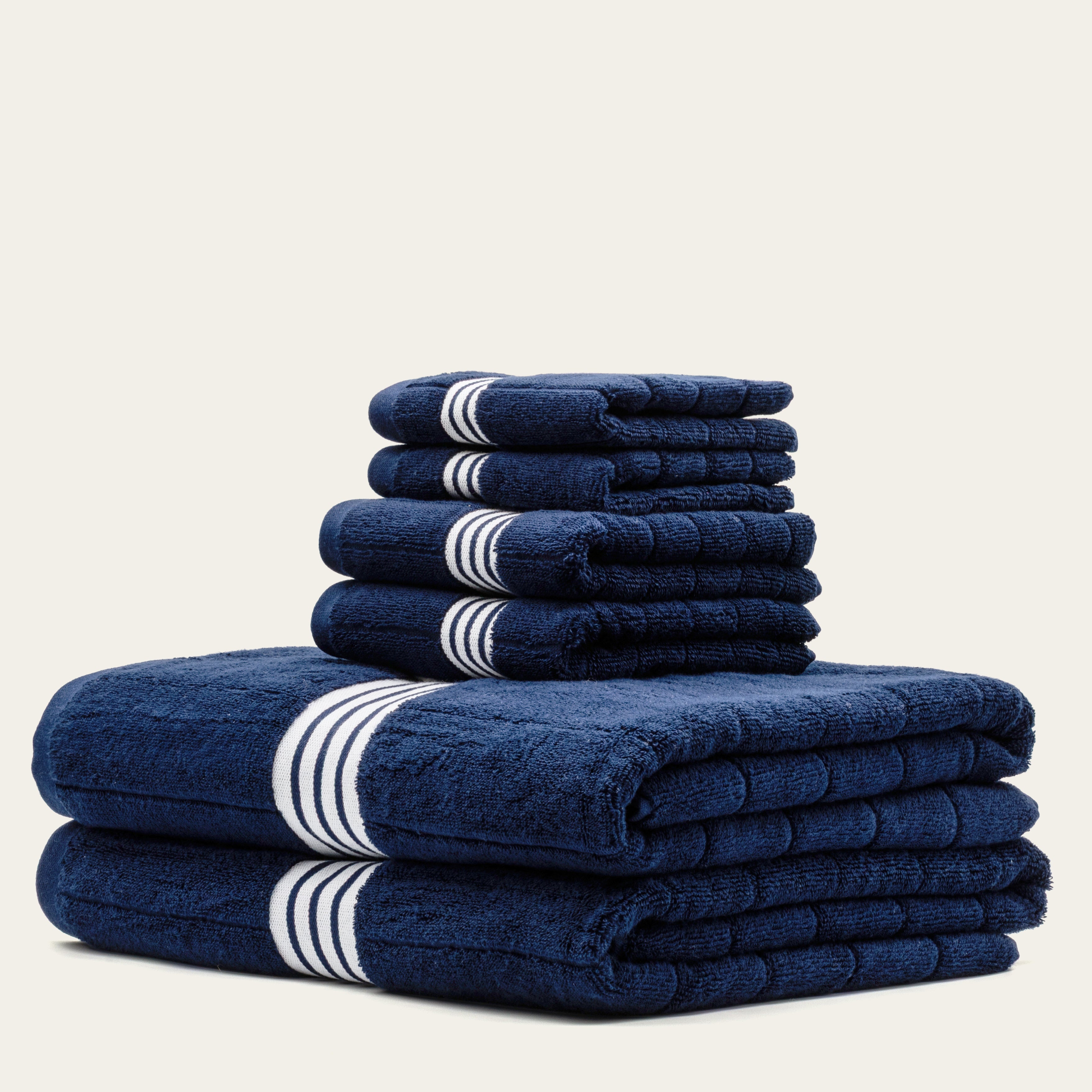 Soft white Nautilus Australian cotton bath towel by Italic, showcasing plush texture and luxurious quality for home use.
