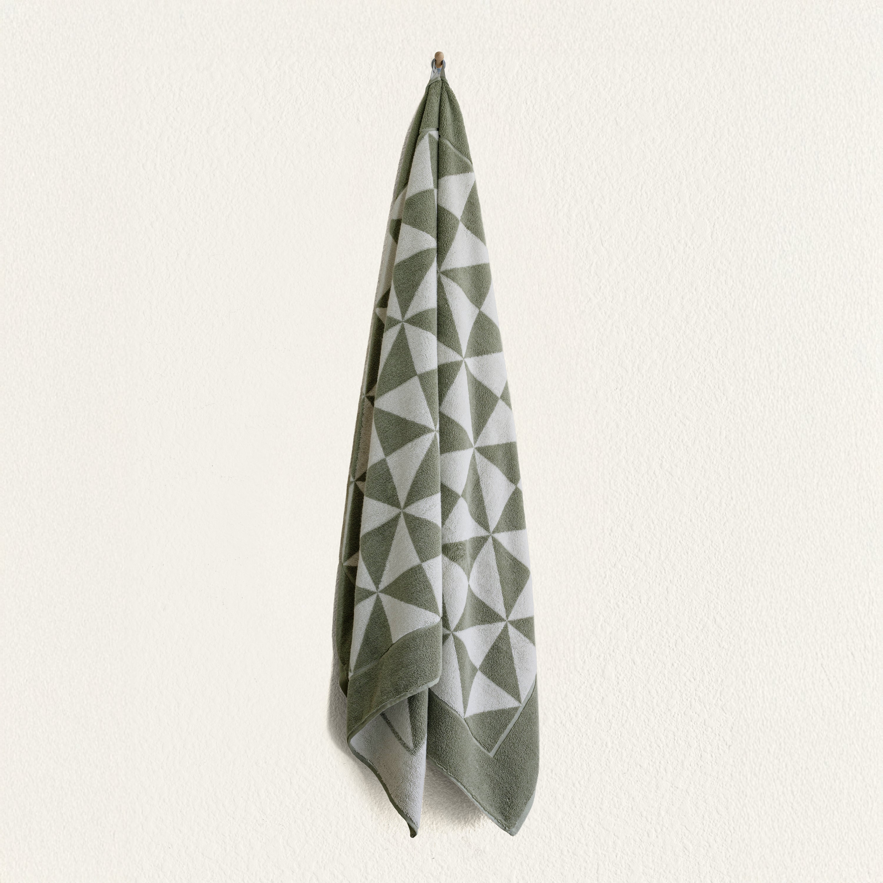 Italic Umbra Australian Cotton Bath Towel set in neutral tones, soft and plush for comfortable home bath linen.