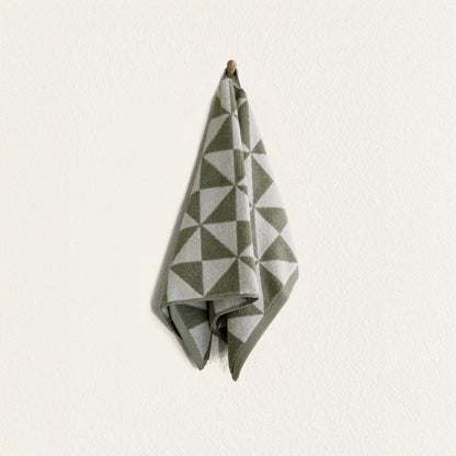 Italic Umbra Australian Cotton Bath Towels in neutral tones, showcasing soft, plush fabric ideal for home bathroom use.