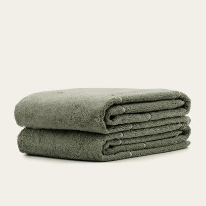 Soft Deia Australian cotton bath towel from Italic, showcasing plush texture and neutral color for luxurious home bathroom use.