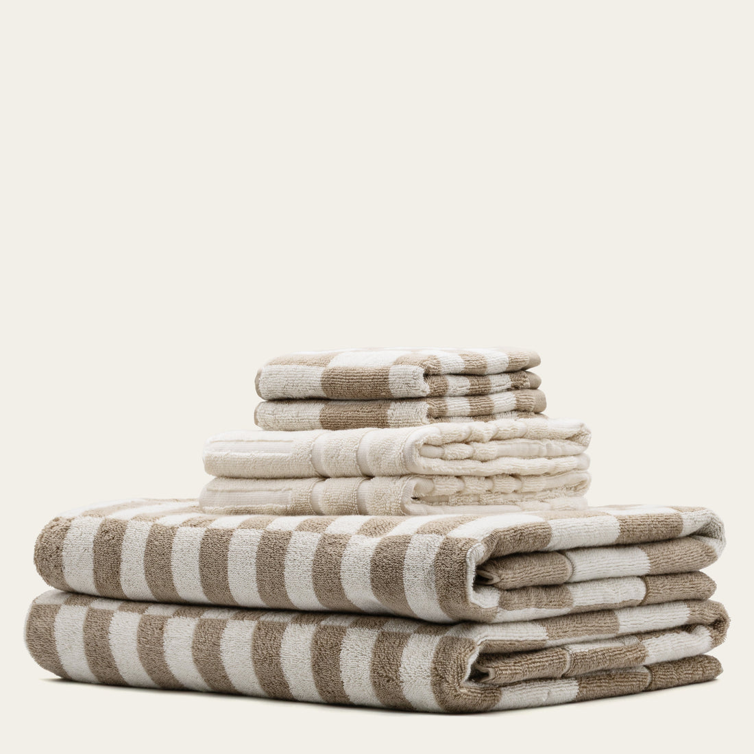 Soft Pietra Australian Cotton Towel from Italic, showing plush texture and luxurious white fabric draped on a neutral background.