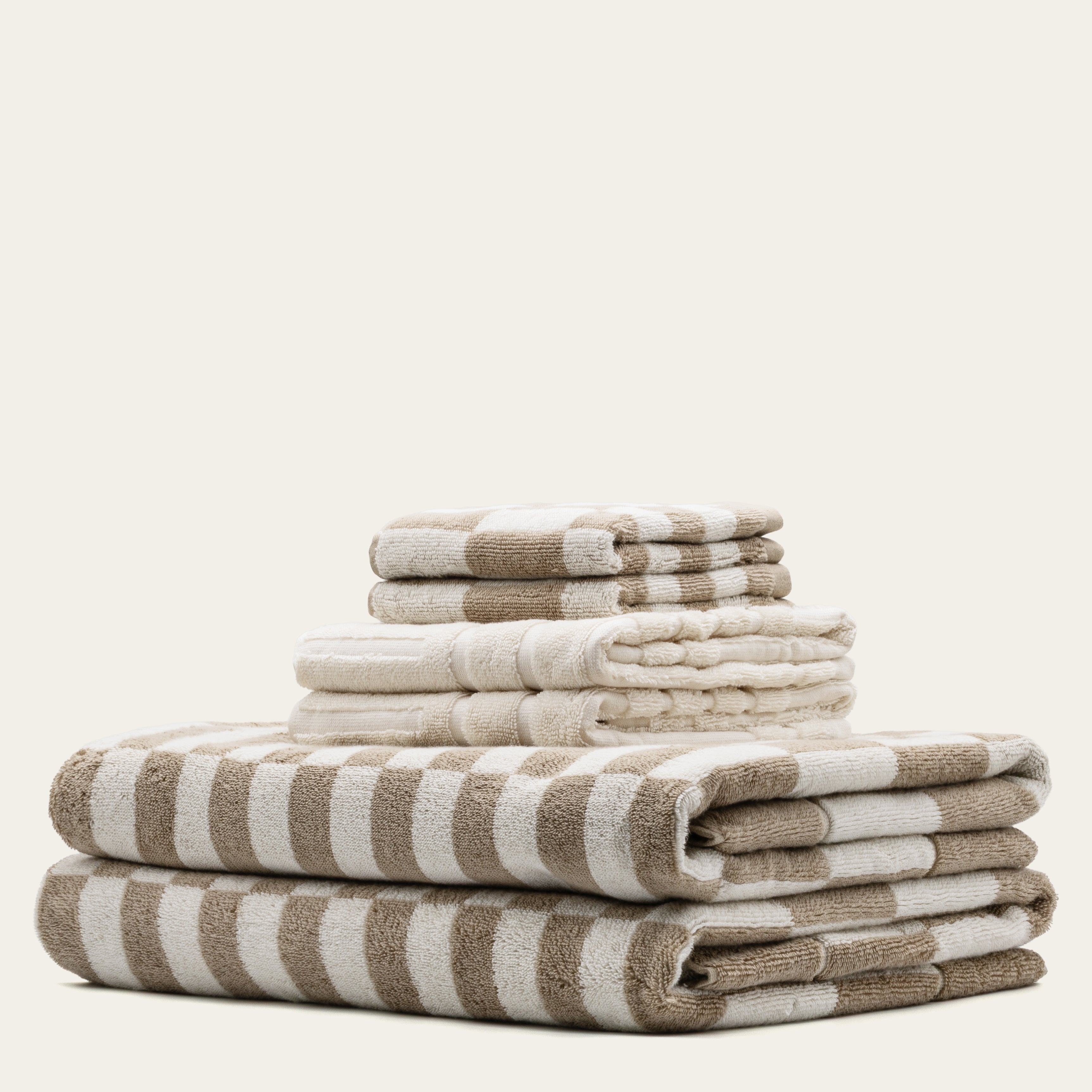 Soft Pietra Australian Cotton Towel from Italic, showing plush texture and luxurious white fabric draped on a neutral background.