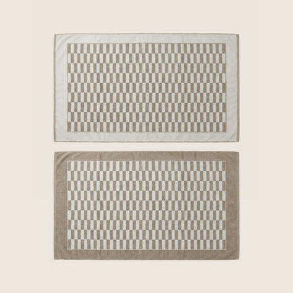Soft Pietra Australian Cotton bath sheets by Italic, shown in a flatlay with a neutral background.