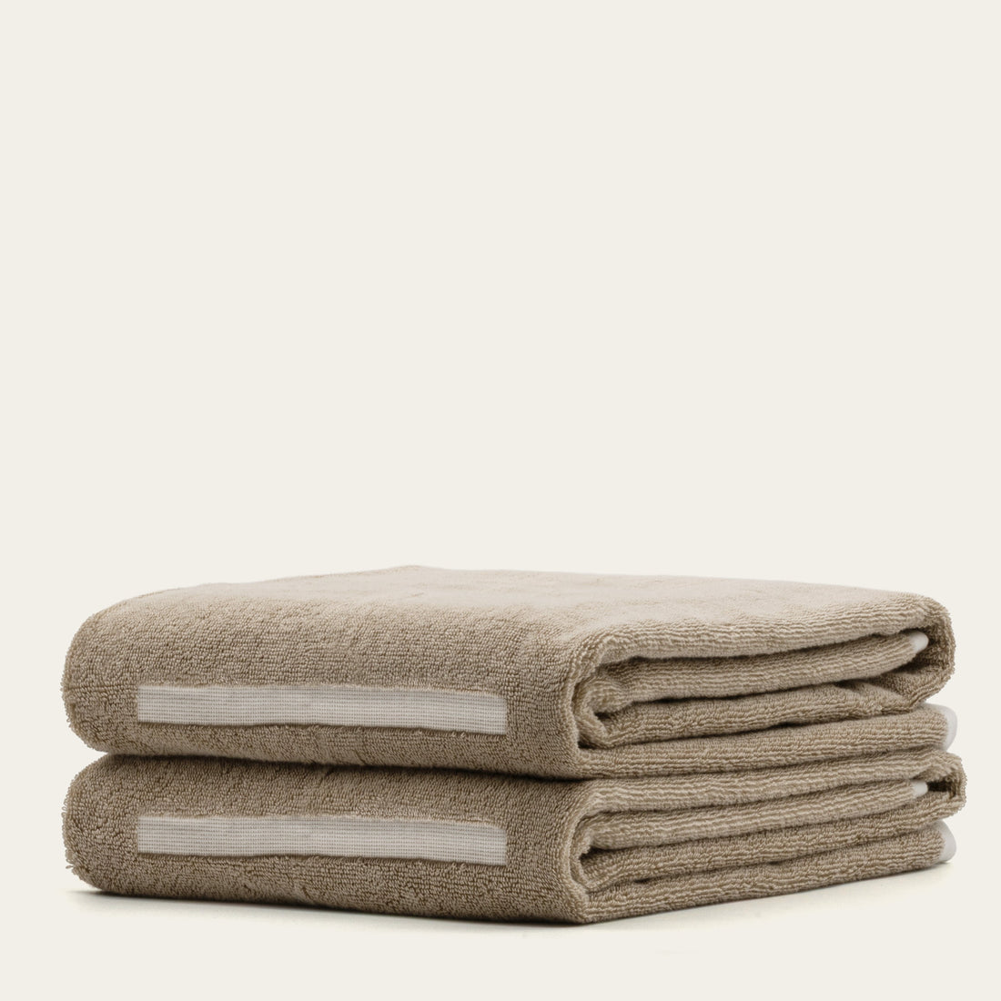 Soft Sorrel Australian Cotton towel from Italic, showing its plush texture and white color, perfect for luxurious bath linen.