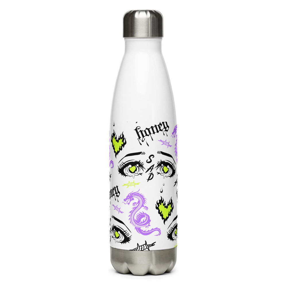 Yūjin Clothing honey water bottle, clear plastic water bottle with yellow honey bee design and ergonomic cap for daily hydration.