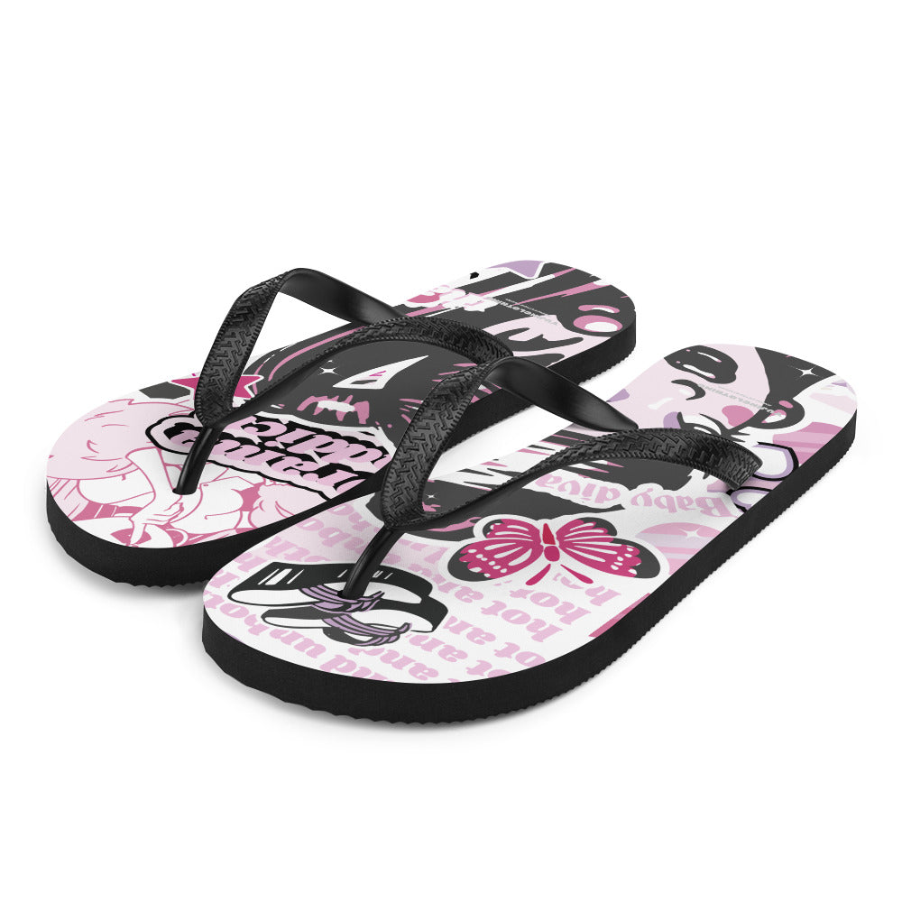 Yūjin Clothing Drama Addict flip-flops with colorful straps and cushioned soles, perfect for casual summer wear.