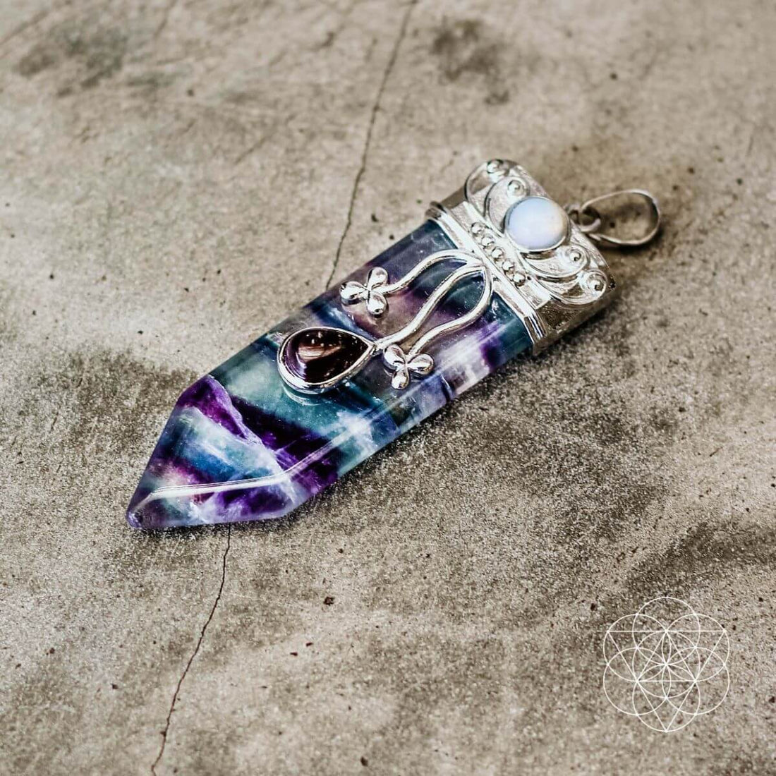 Conscious Items Self-Control Pendant Necklace featuring a sleek, minimalist design with a silver-tone finish and subtle engraved details.