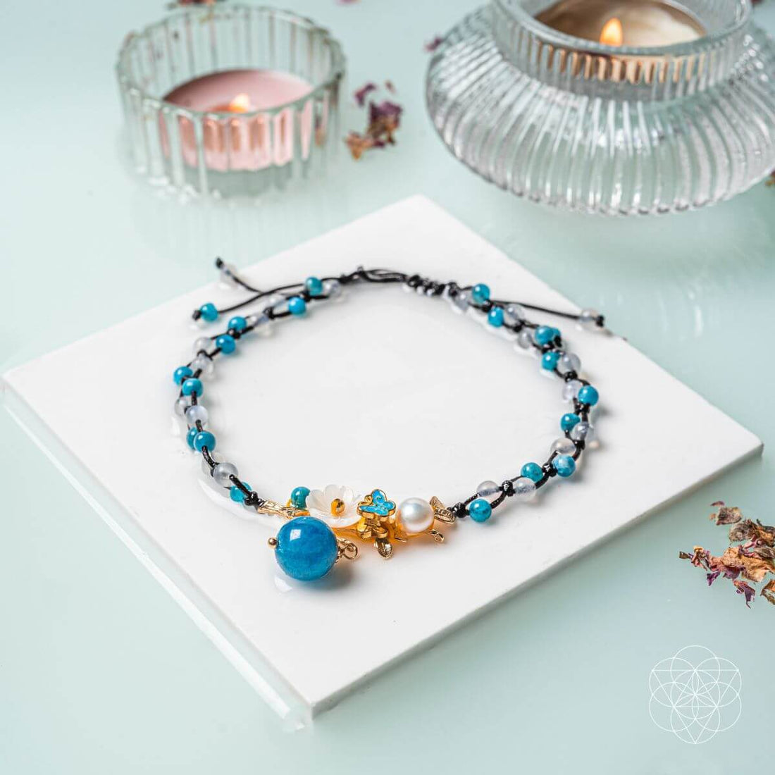 Triple crystal anklet of positivity with silver chain and three clear crystals, designed for positive energy and wellness.