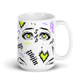 Yūjin Clothing honey-themed ceramic mug with a smooth handle and golden honey design for hot beverages.